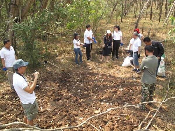 กลุ่มพนักงาน เกลือพิมาย จำกัด ทำกิจกรรม “โป่งเกลือ เพื่อสัตว์ป่า” ณ หน่วยพิทักษ์อุทยานแห่งชาติเขาใหญ่ (ผากระดาษ)