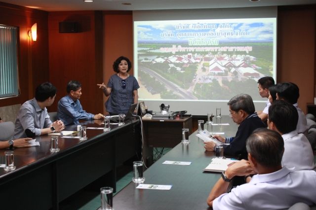 คณะผู้เยี่ยมชมกระทรวงสาธารณสุข นายแพทย์เสรี ตู้จินดา ประธานคณะที่ปรึกษารัฐมนตรีว่าการกระทรวงสาธาณสุขและคณะ